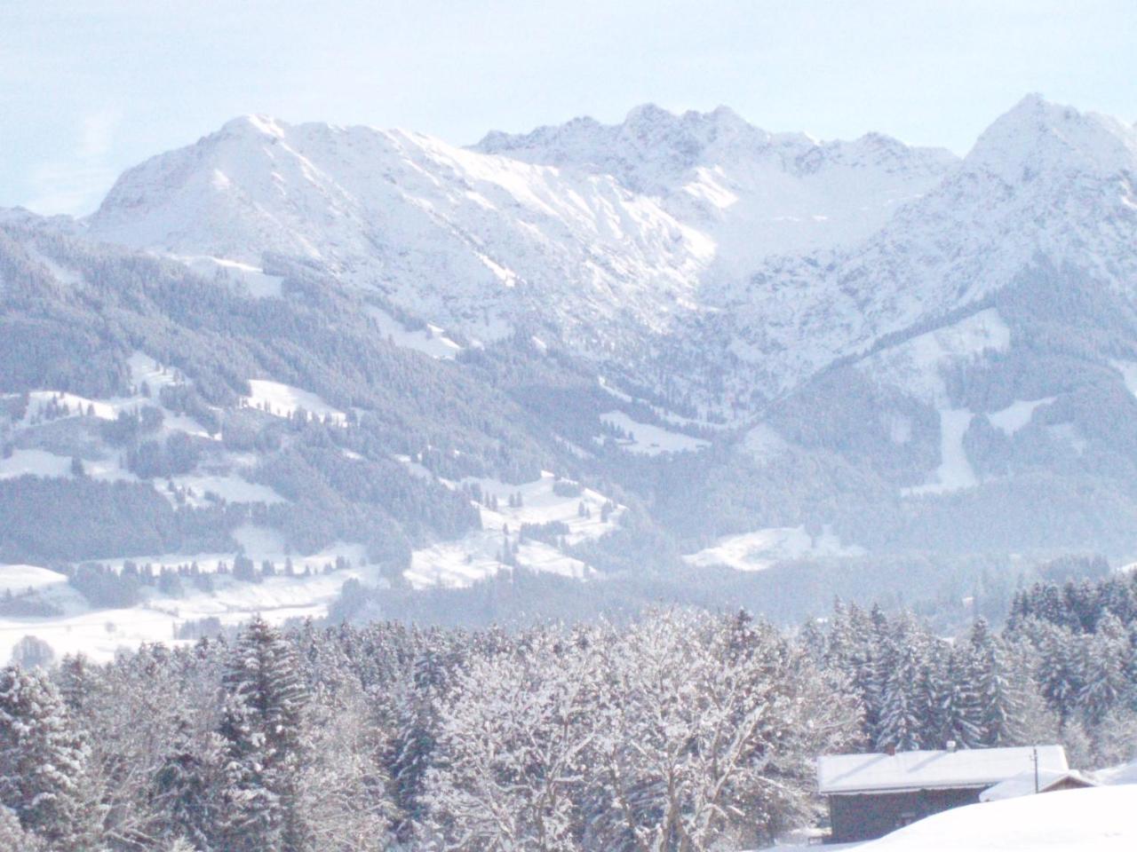 Gaestehaus Bergfrieden Bolsterlang Exteriör bild
